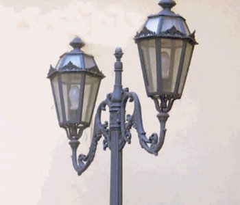 LAMPY ŻELIWNE